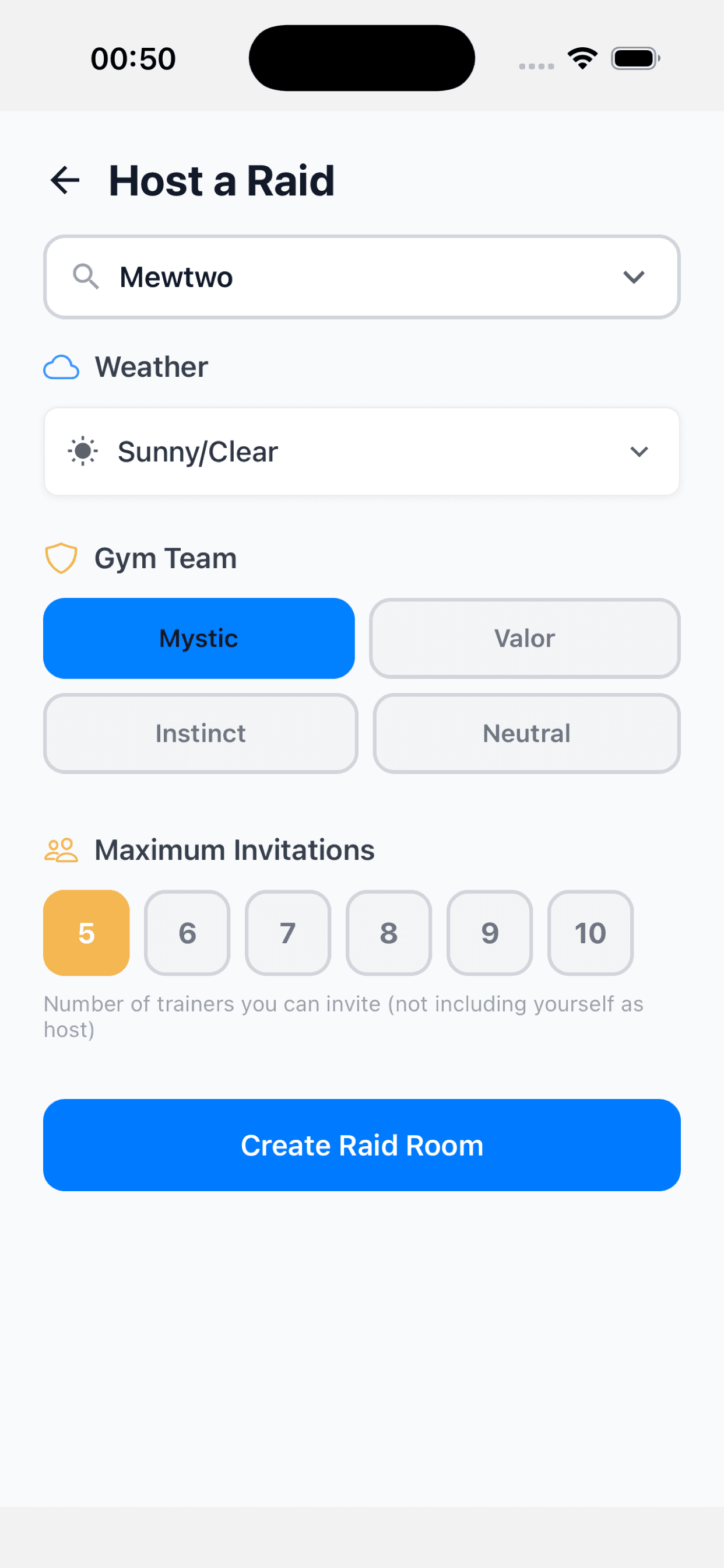 Mobile app screen showing the host raid form with Pokemon selection, weather, gym team, and maximum invitations